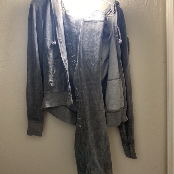 Sold out Rare Limited Edition Victoria Secret Fashion show 2013 brand new - Picture 12 of 14